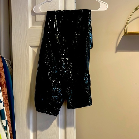 Pretty little things. Liquid leggings similar to Spanx brand. Size US 12 - Picture 2 of 2